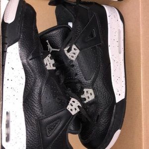 2016 Air Retro Jordan 4 Oreo with leather Sz 7